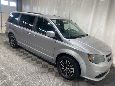 Used 2017 Dodge Grand Caravan GT image 10