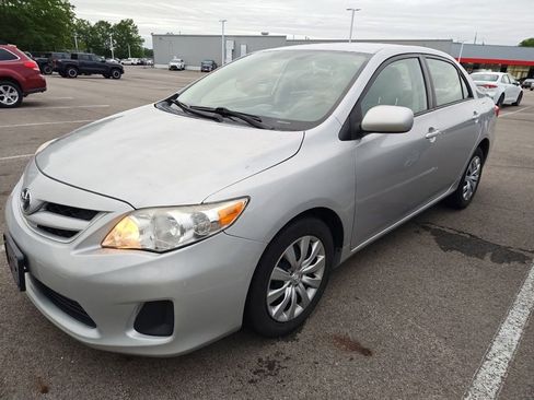 Used 2012 Toyota Corolla LE FWD image 6