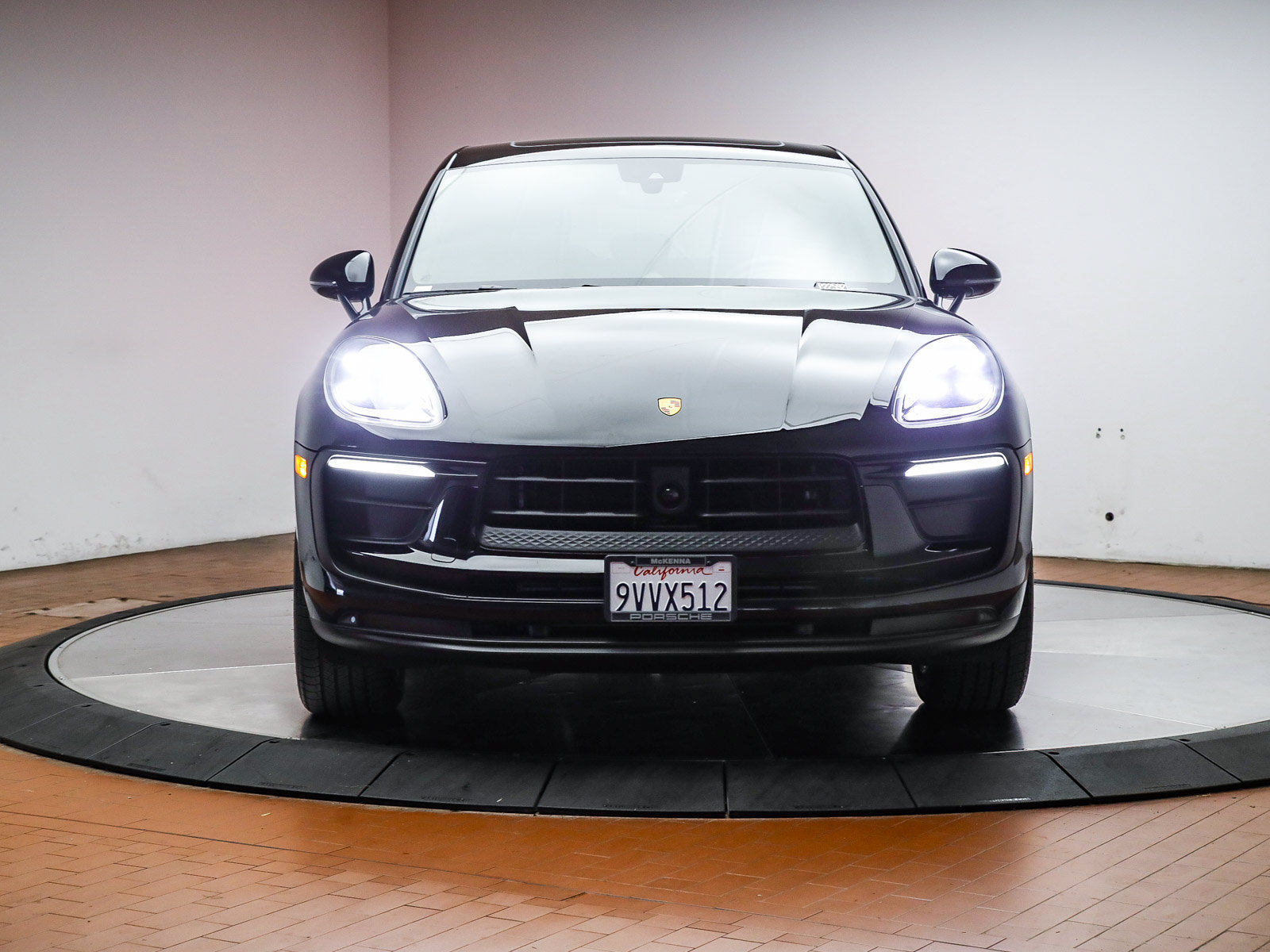 Certified 2026 Porsche Macan AWD/4WD image 28