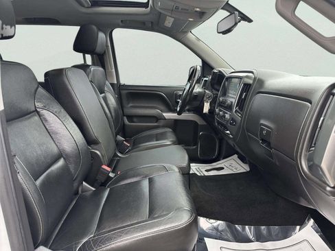 Used 2018 Chevrolet Silverado 1500 LTZ Z71 w/ Redline Edition AWD/4WD image 16