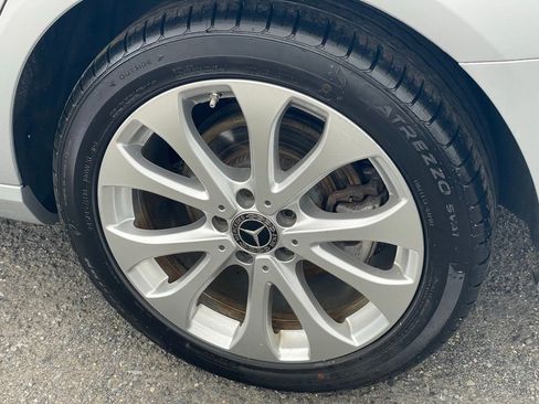 Used 2017 Mercedes-Benz E 300 4MATIC image 24