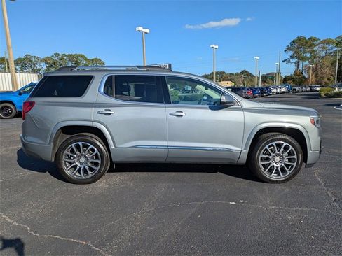 Used 2023 GMC Acadia Denali w/ Denali Ultimate Package image 3