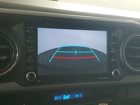 Used 2023 Toyota Tacoma TRD Off-Road image 17