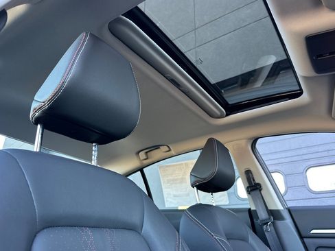 New 2025 Nissan Altima 2.5 SR w/ SR Premium Package image 18