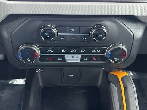 Used 2023 Ford Bronco Badlands w/ Sasquatch Package AWD/4WD image 35