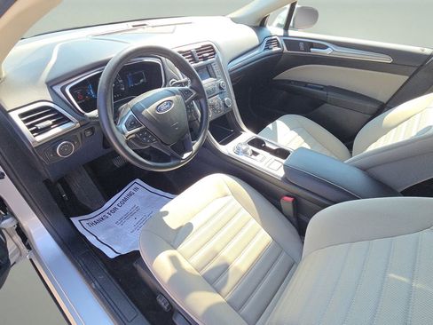 Used 2018 Ford Fusion S image 23