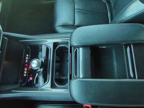 Used 2023 Jeep Wagoneer L 4WD w/ Convenience Group I image 14