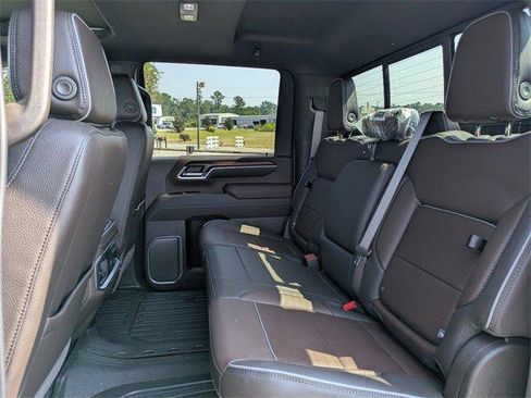 New 2025 GMC Sierra 2500 Denali w/ Denali Reserve Package image 17
