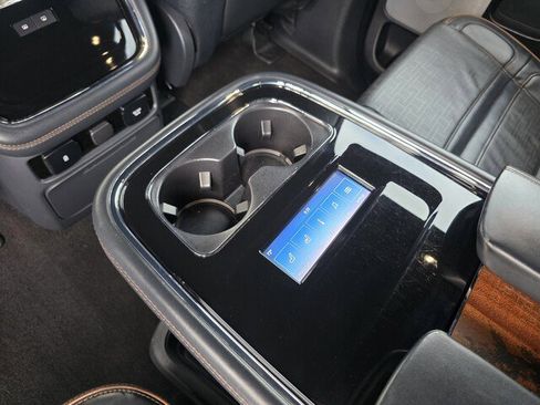 Used 2022 Lincoln Navigator Black Label image 17