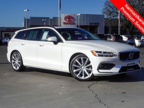 Used 2020 Volvo V60 T5 Momentum w/ Protection Package Premier image 6