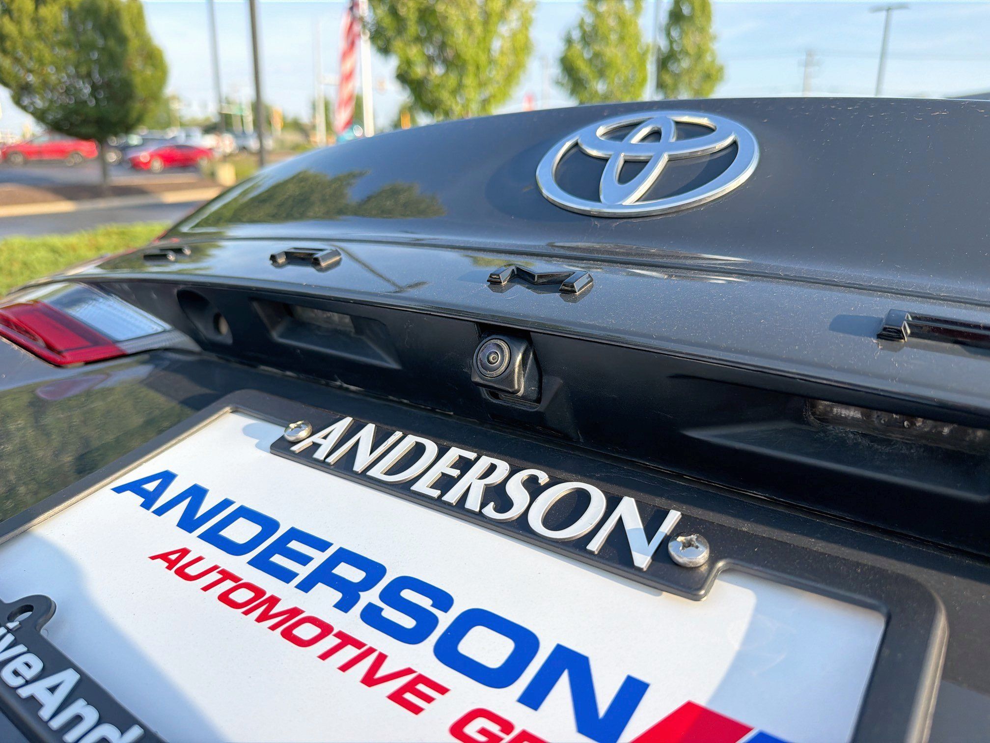Used 2025 Toyota Camry SE FWD image 8