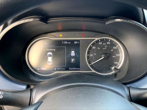 Used 2025 Nissan Versa SV FWD image 24