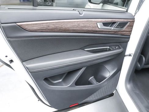 Used 2025 Volkswagen Atlas SEL Premium R-Line image 21