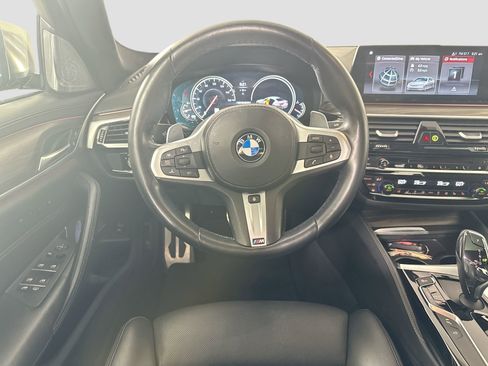 Used 2018 BMW M550i xDrive image 24