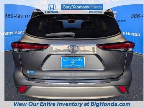 Used 2023 Toyota Highlander Platinum image 5