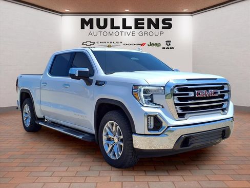 Used 2021 GMC Sierra 1500 SLT AWD/4WD image 3