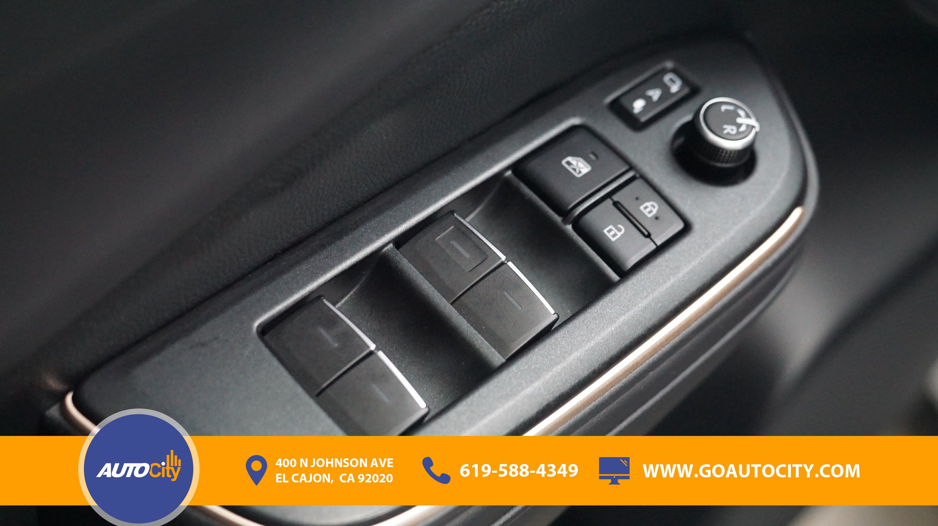 Used 2023 Toyota Crown AWD/4WD image 19