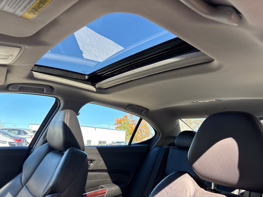 Used 2017 Acura TLX w/ Technology Package FWD image 21