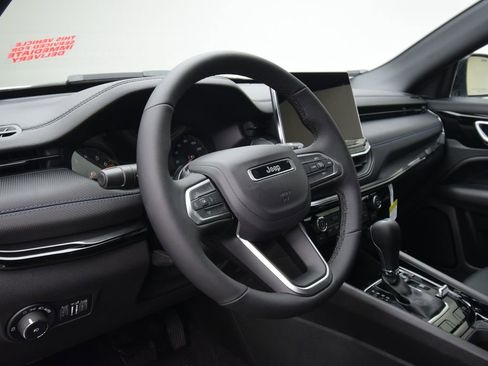 New 2026 Jeep Compass Latitude image 31