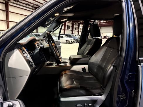 Used 2015 Ford Expedition XLT w/ Equipment Group 201A RWD image 14