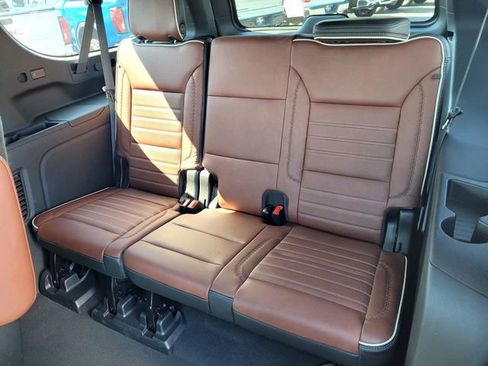 Used 2023 GMC Yukon XL Denali Ultimate image 19