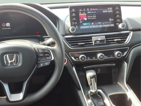 Used 2019 Honda Accord EX image 6
