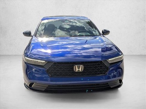 Used 2023 Honda Accord Sport image 2