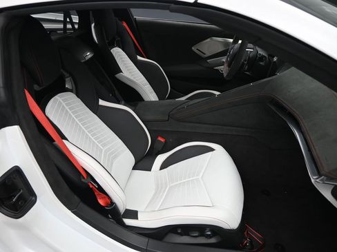 Used 2023 Chevrolet Corvette Stingray Premium Cpe w/ Z51 Performance Package RWD image 28