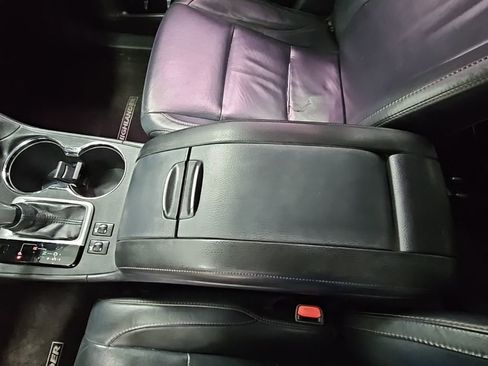 Used 2015 Toyota Highlander XLE image 24