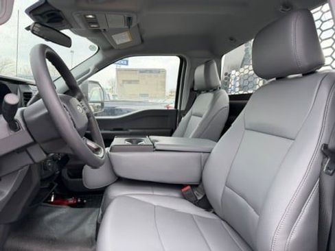 New 2025 Ford F550 4x4 Regular Cab Super Duty image 6
