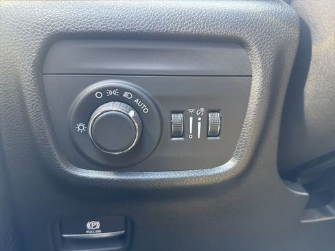 Certified 2023 Jeep Grand Cherokee Altitude RWD image 12