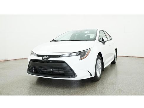 New 2026 Toyota Corolla LE FWD image 32