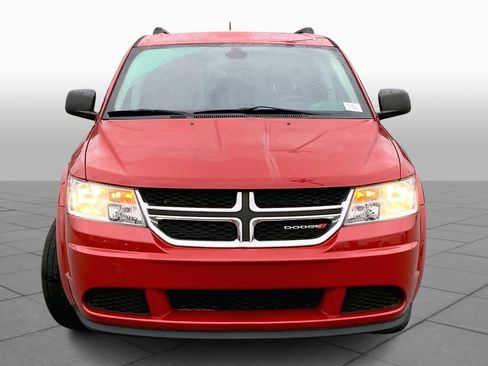 Used 2018 Dodge Journey SE image 3