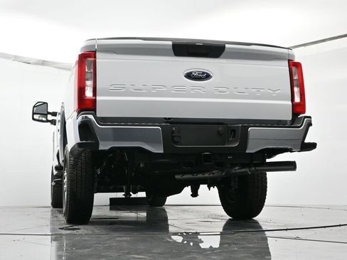 New 2026 Ford F250 XL w/ XL Chrome Package image 37