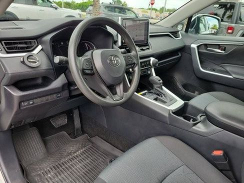 Used 2025 Toyota RAV4 XLE w/ Convenience Package FWD image 13