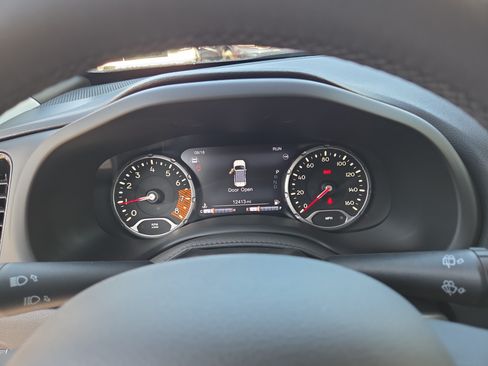 Certified 2023 Jeep Renegade Altitude AWD/4WD image 25