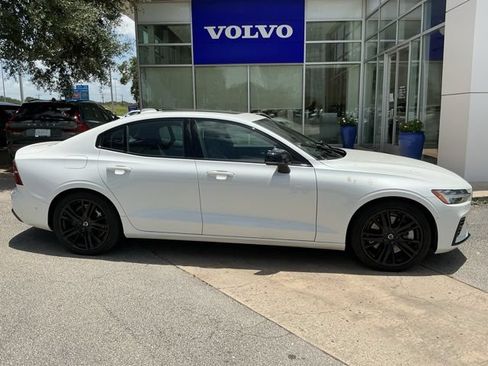 Certified 2023 Volvo S60 T8 Ultimate w/ Climate Package AWD/4WD image 2