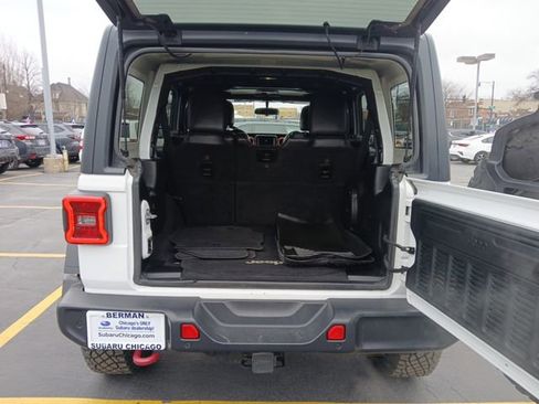 Used 2018 Jeep Wrangler Unlimited Rubicon w/ Safety Group AWD/4WD image 25