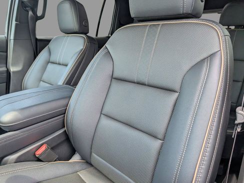 Used 2026 Chevrolet Traverse High Country w/ LPO, Floor Liner Package FWD image 12