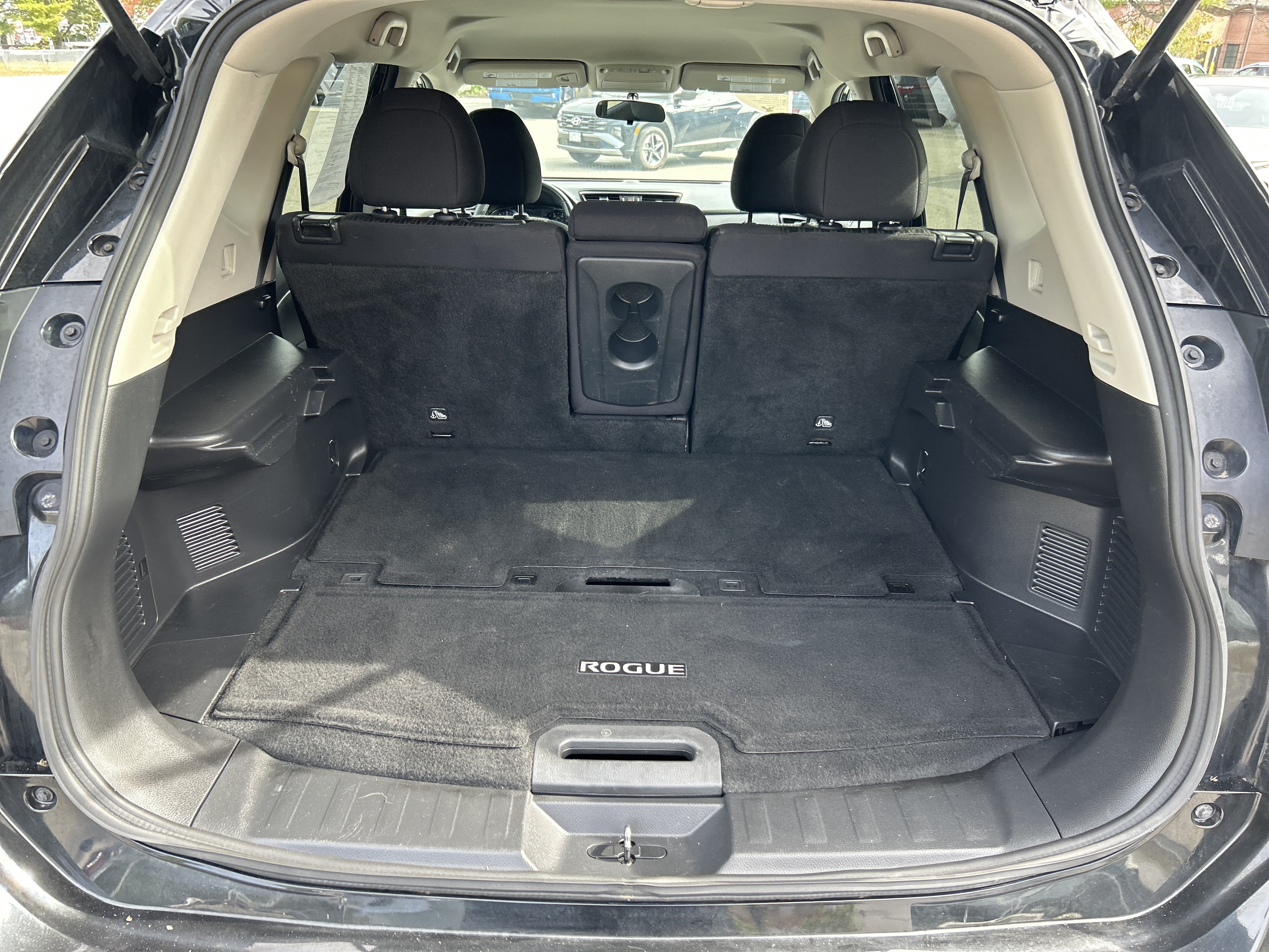 Used 2017 Nissan Rogue SV w/ Midnight Edition AWD/4WD image 17
