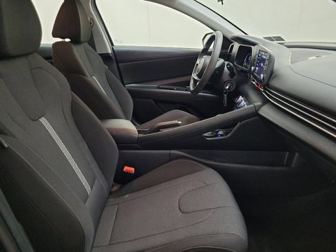 Used 2024 Hyundai Elantra SE FWD image 21