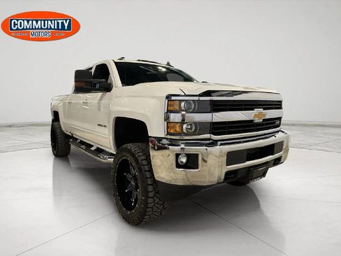 Used 2016 Chevrolet Silverado 2500 LT w/ LT Convenience Package AWD/4WD image 12