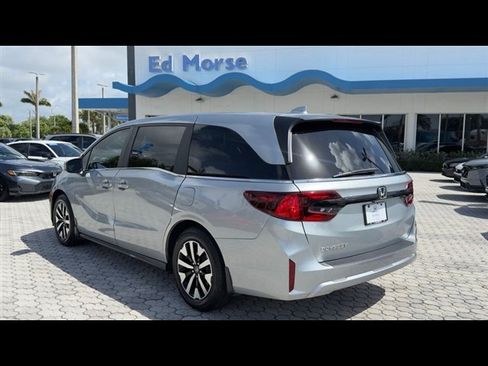 Certified 2025 Honda Odyssey EX-L image 13
