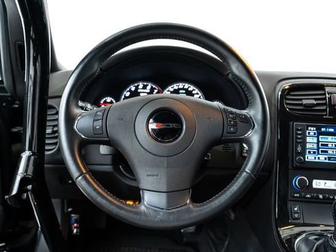 Used 2013 Chevrolet Corvette Z06 w/ 2LZ Preferred Equipment Group RWD image 29