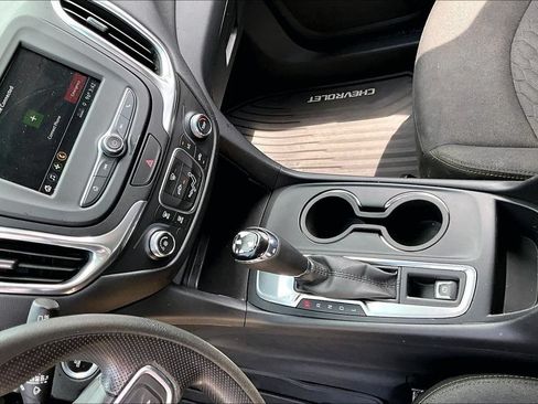 Used 2019 Chevrolet Equinox LT FWD image 17