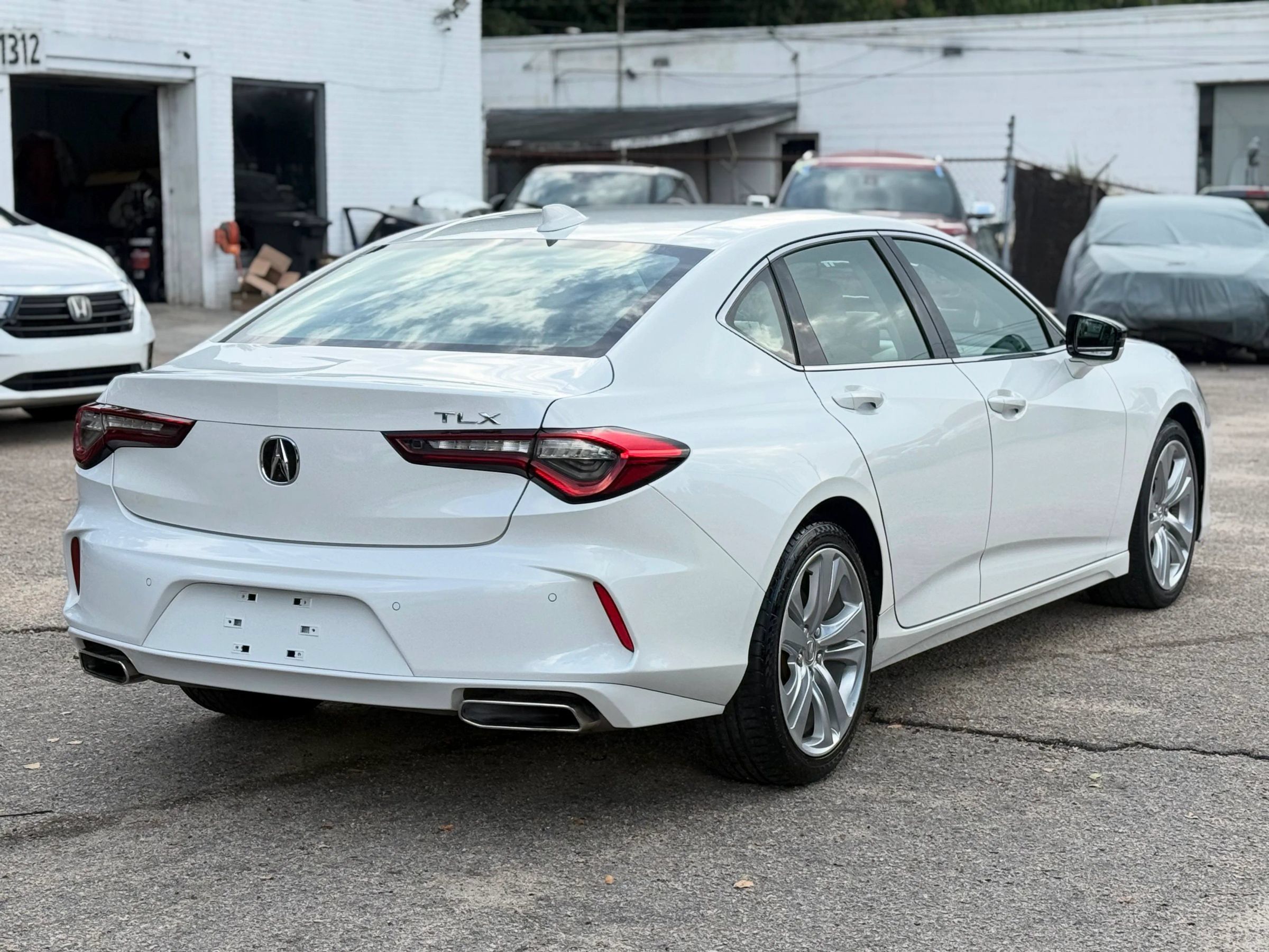 Used 2021 Acura TLX w/ Technology Package FWD image 5