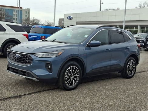 Certified 2023 Ford Escape SE image 5