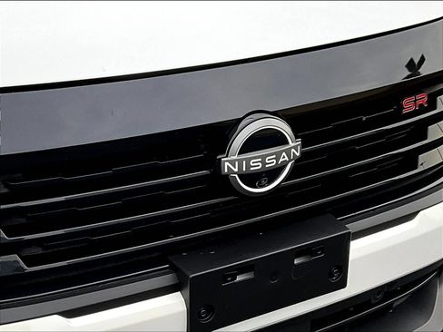 Certified 2025 Nissan Kicks SR AWD/4WD image 35