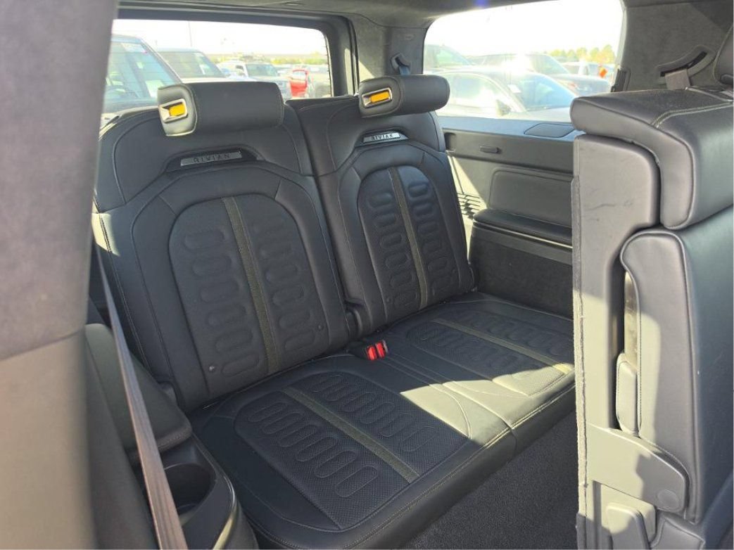 Used 2025 Rivian R1S Adventure Dual AWD/4WD image 16