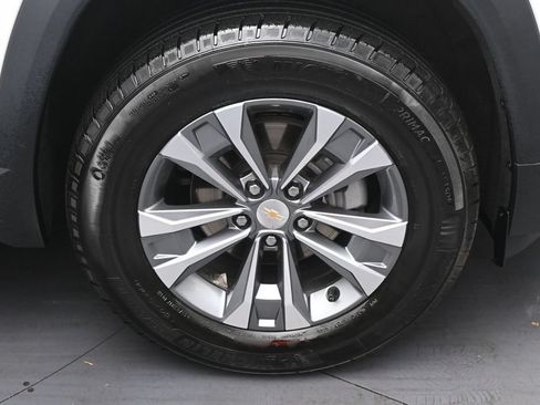 Used 2025 Chevrolet Equinox LT AWD/4WD image 33